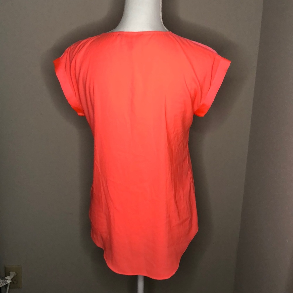 Express Blouse - Picture 2 of 2